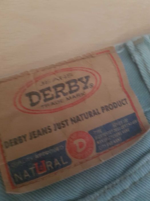 Piękne oldschoolowe spodnie jeansowe krótkie zielone. Rozmiar 38