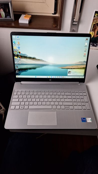 HP 15s | i7 | 16GB RAM | 1TB SSD | Com Fatura