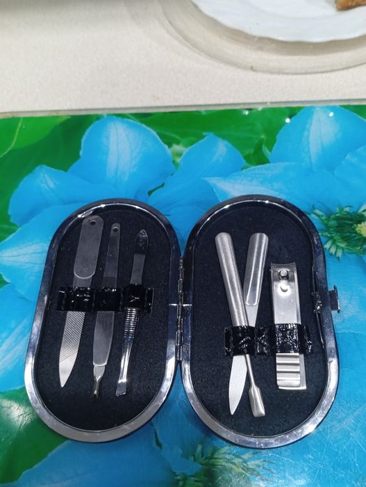 Przybornik do paznokci