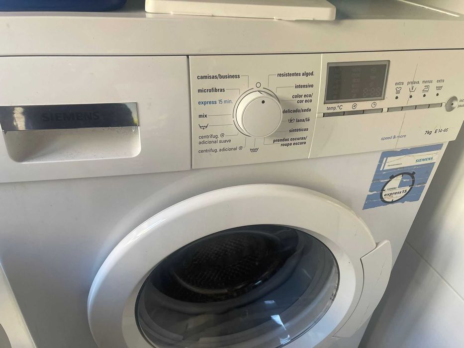Máquina de lavar a roupa SIEMENS