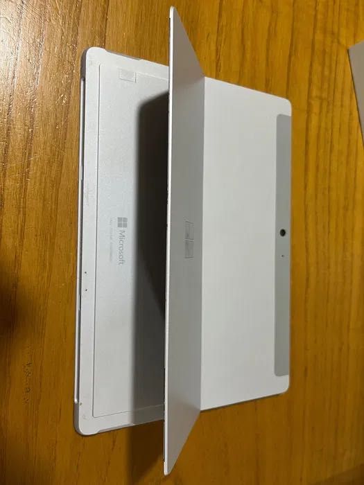 Portátil Microsoft Surface Go