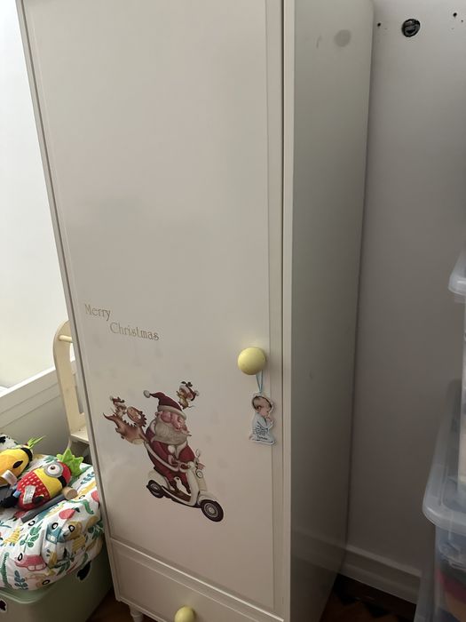 Roupeiro branco criança