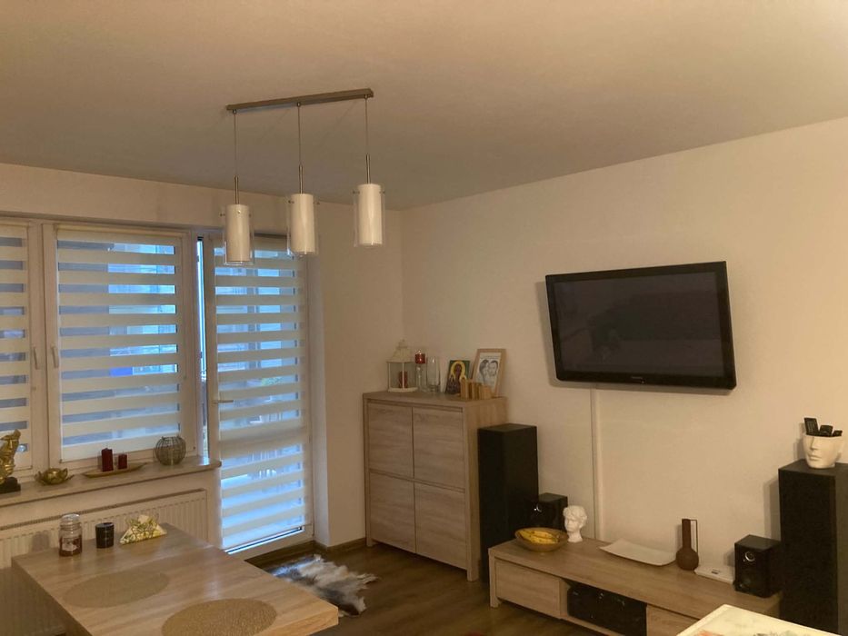Sprzedam Bezczynszowe mieszkanie o powierzchni 60 m² , wykończone, z dużym balkonem, piwnicą i własnym garażem ,osiedle Karolówka ul.R.Traugutta.