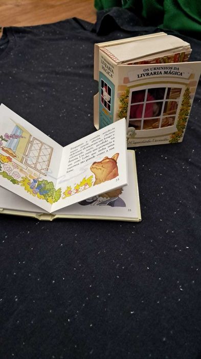 Livro + Usinho de Peluche "Capuchinho Vermelho"