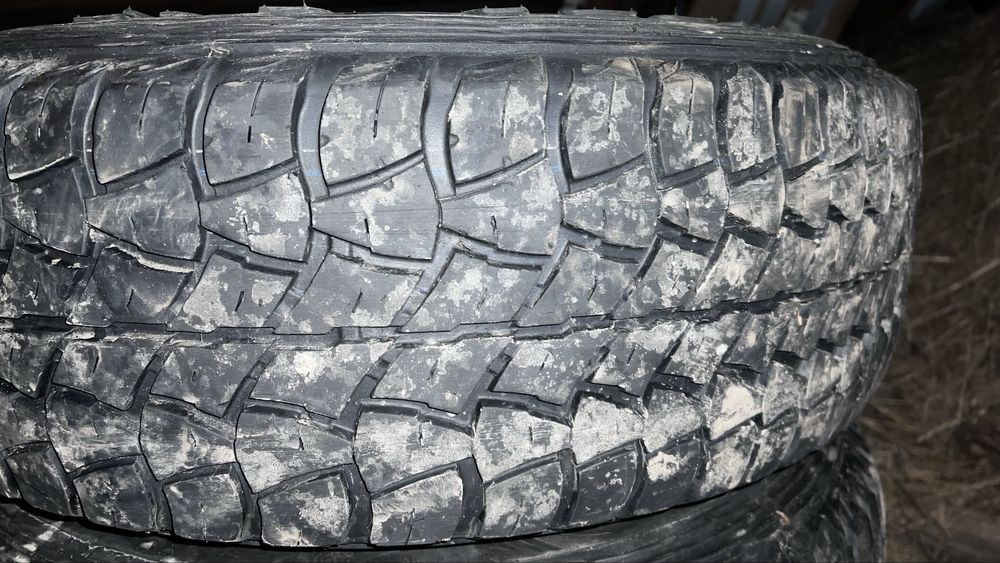 Резина  Matador 235/75 R15
