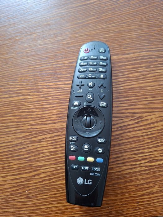 Sprzedam pilota LG magic