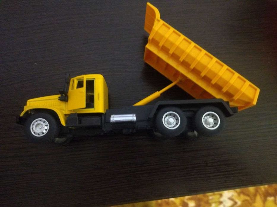 Машинка краз 257