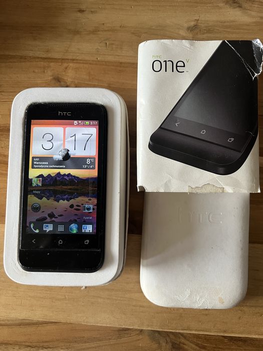 Telefon HTC One V, oraz uszkodzony HTC One m7