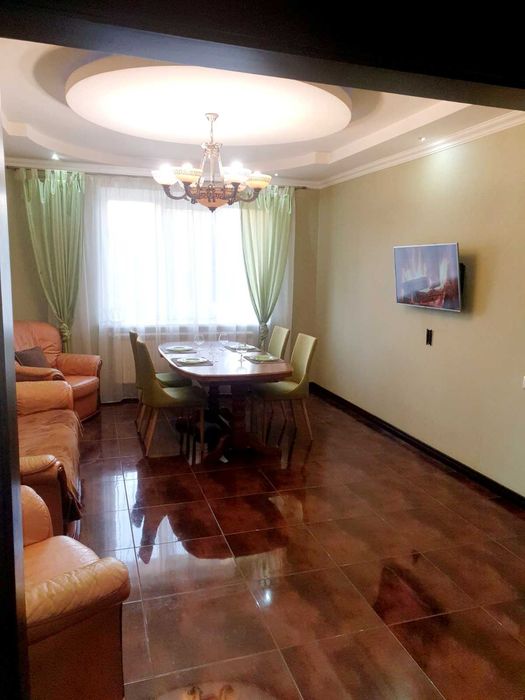 Будинок подобово  120 кв.м