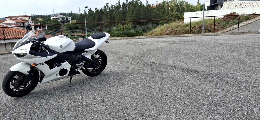 R6 2005 em bom estado
