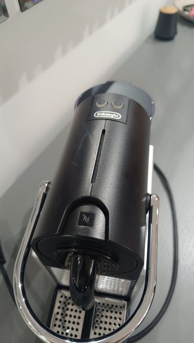 Máquina De Café Delonghi Nespresso Pixie