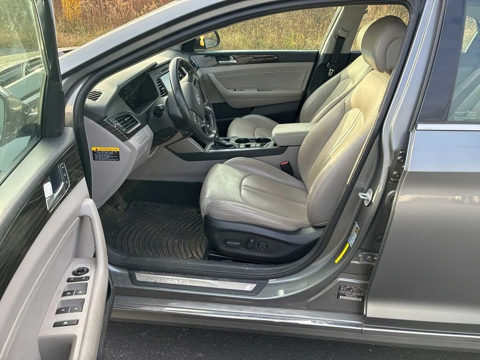 Hyundai Sonata Hybrid Limited      2017