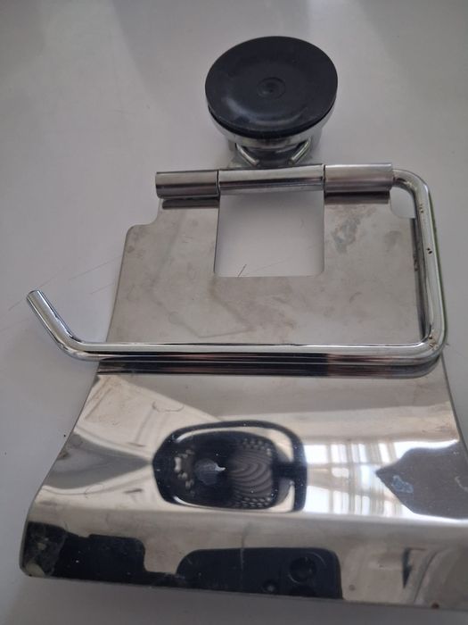 Suporte de papel higiénico. Novo