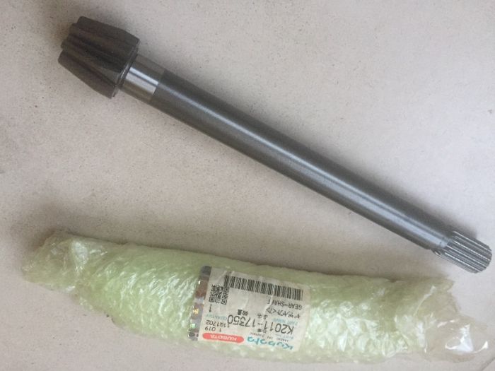 wał przekładni kubota