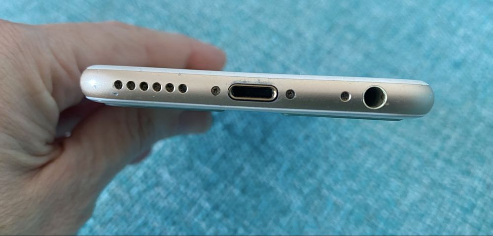 iPhone 6 + headphones + protective case + box64752348346369123