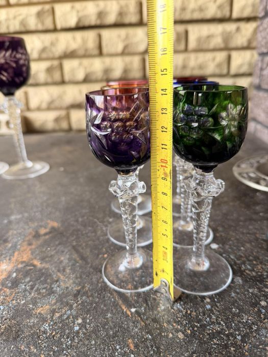 Винные хрустальные цветные бокалы , цветной хрусталь