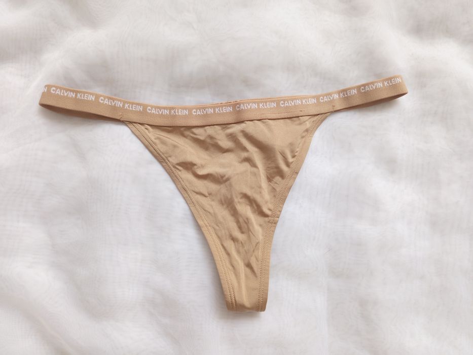 Stringi Calvin Klein r.L