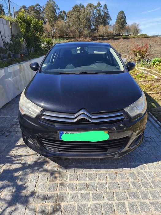 Vendo Citroen C4, gasóleo, ano 2012, com 268.000 km