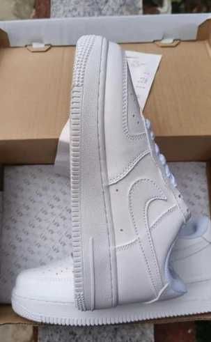 Tênis Nike Air Force 1, tamanho 39