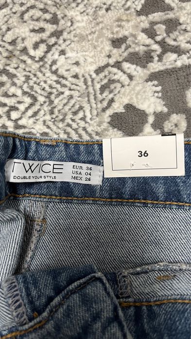 Джинси нові