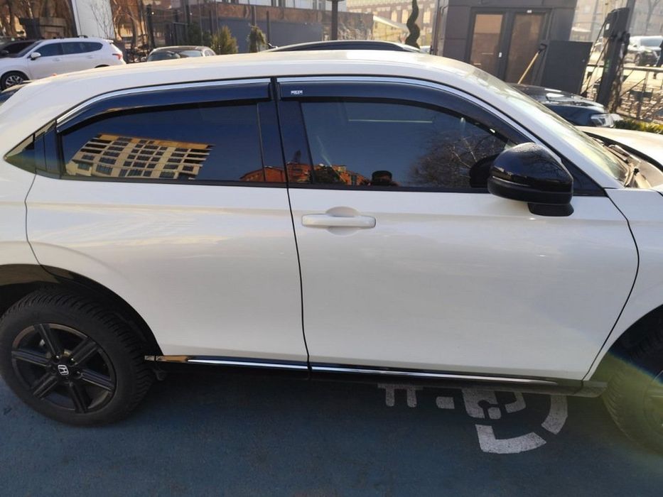 Honda HR-V 2021- рр. Вітровики з хромованим молдингом (4 шт, Niken)