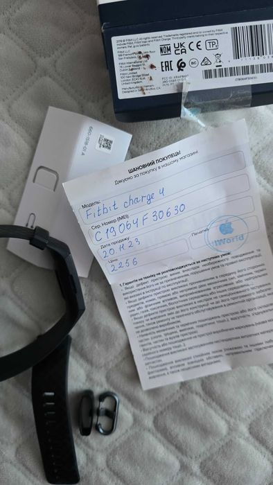 Фітнес браслет трекер Fitbit Charge 4 оригінал комплект