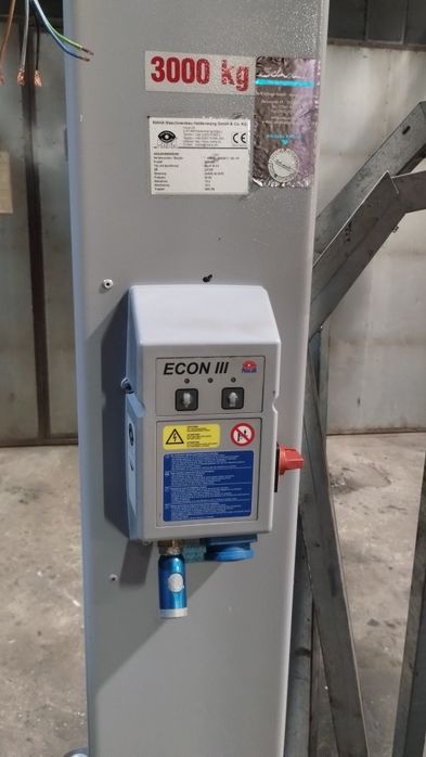 Podnośnik dwukolumnowy MAHA ECON3 3t kolumnowy warsztatowy samochodowy