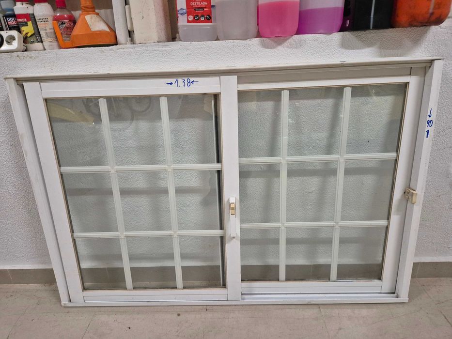 Janelas diversas em alumínio lacado a Branco com vidro Duplo