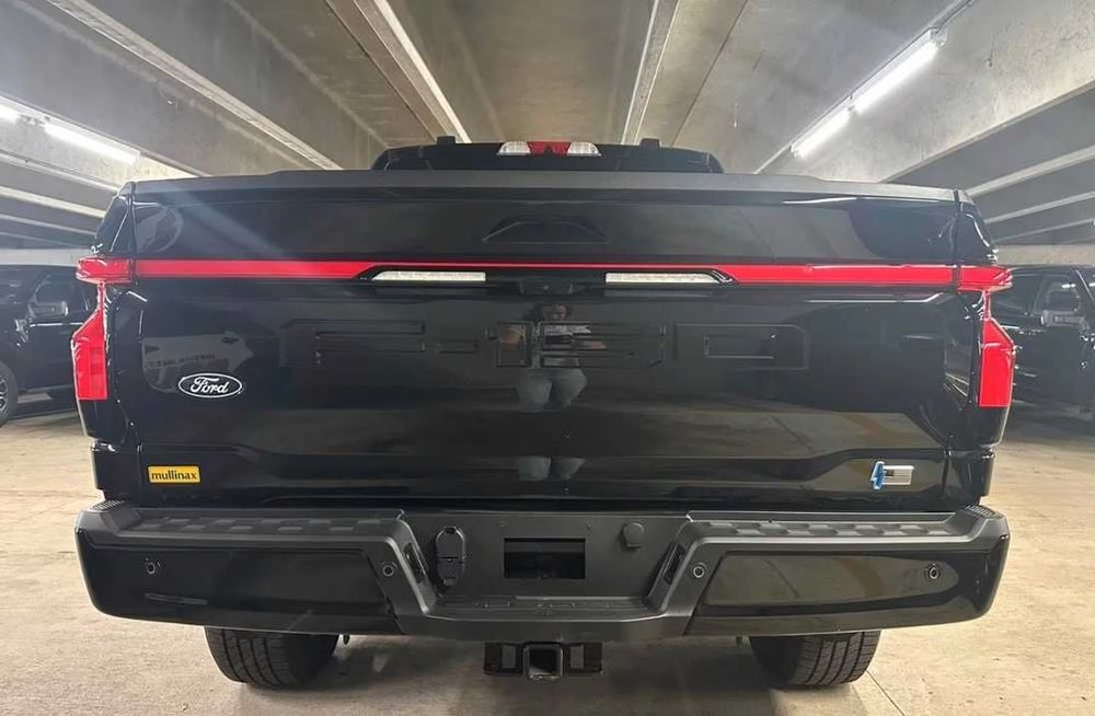 Ford F150 Lightning 131кВт Lariat 2025