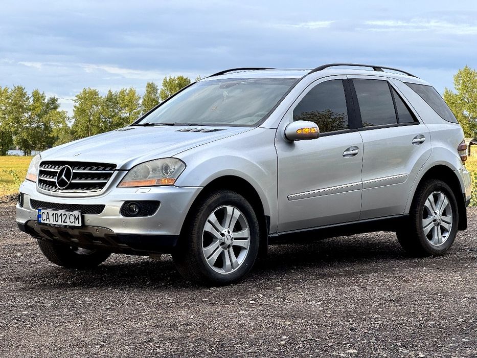автомобіль мерседес МL 350