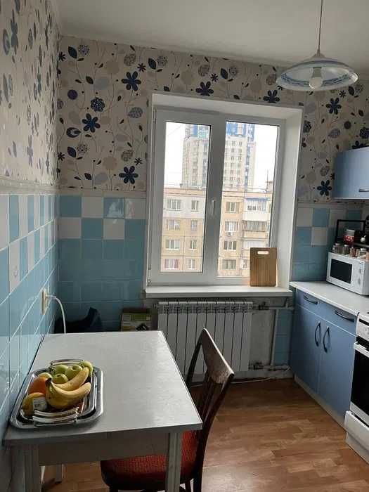 3к.кв, норм житл стан, біля парку Совки, 10 мін к метро