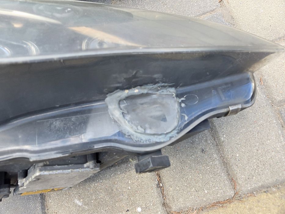 BMW e60 e61 lampa prawa bixenon dynamic xenon D2S skrętna eu przedlift