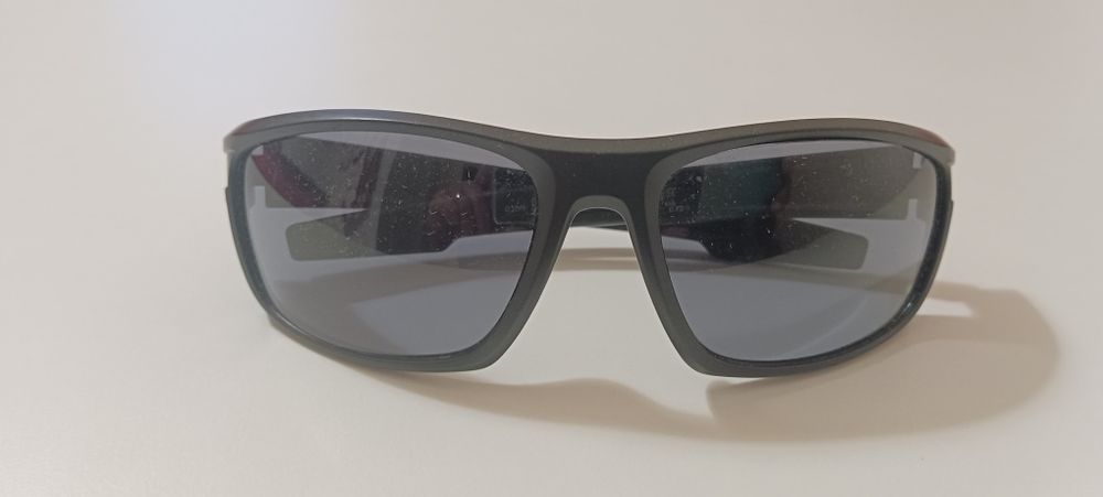 Óculos de sol novos