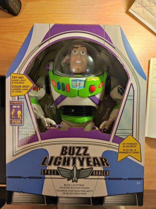 Boneco Buzz Lightyear Interativo (Luz e Sons) - Na Caixa