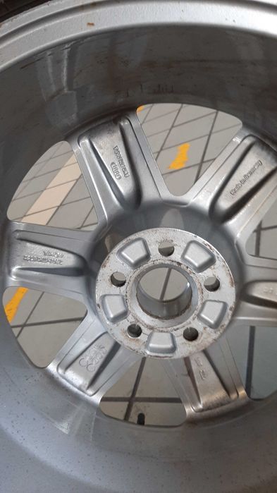 Audi TT/A3  jantes 17 originais.