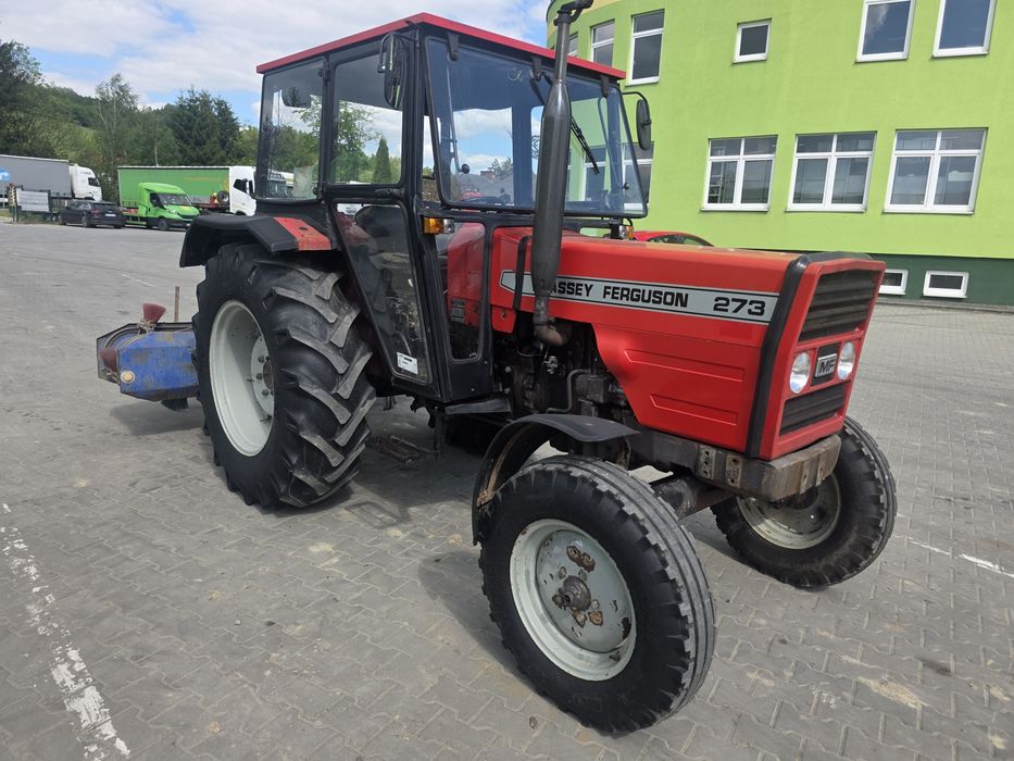 Ciągnik rolniczy Massey Ferguson 273 z Niemiec