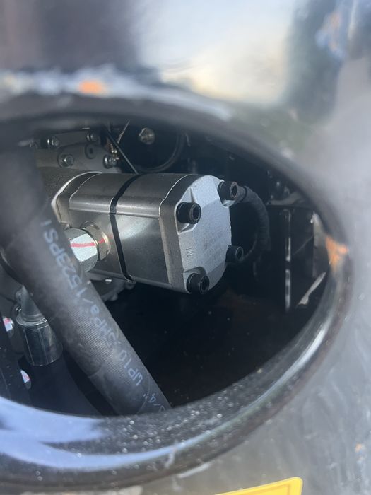 Mini escavadora 1500 kg