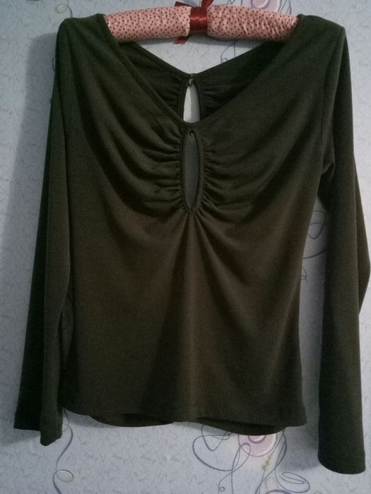 Продам кофточки(блузки)