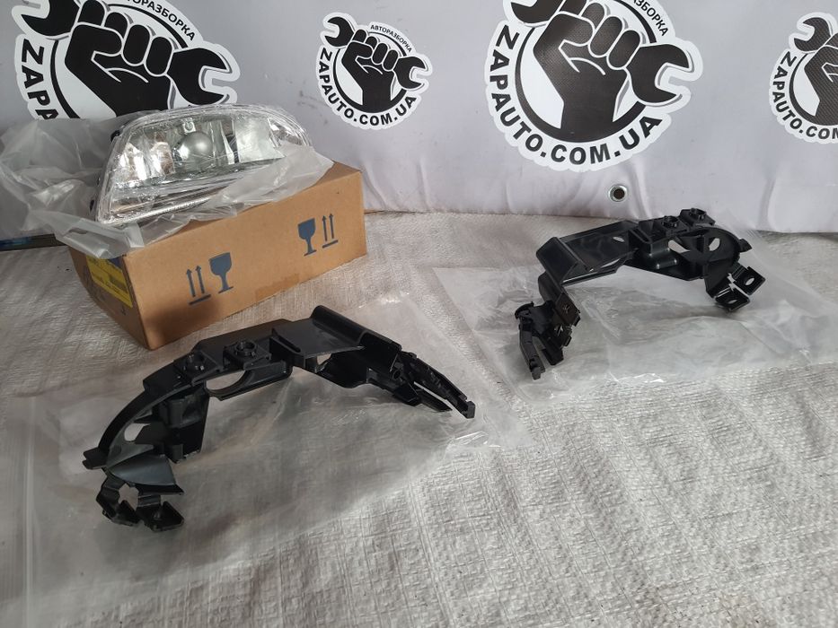 Кріплення противотуманок W163 ML-class Mercedes кронштейни туманок