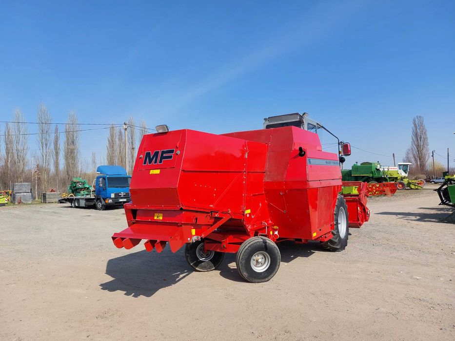 Зернозбиральний комбайн Massey Ferguson 16 2.7m