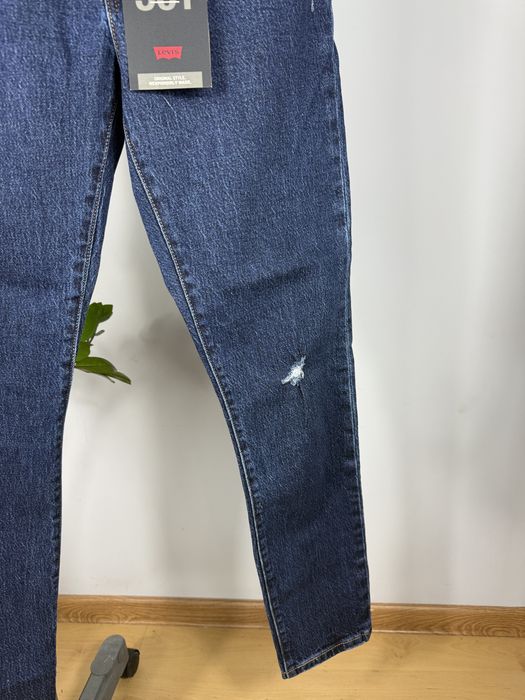 granatowe kultowe spodnie jeansowe Levi’s 501 Original W26L30