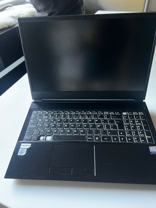 Pc portatil insys