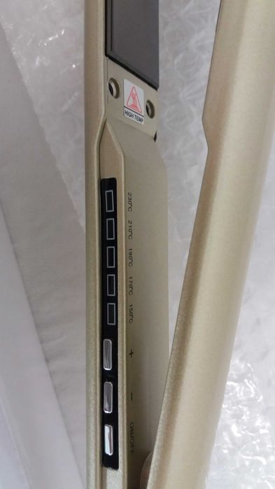 Prancha de Cabelo Rickiparodi Ultraslim Pro S Dourada 230ºC