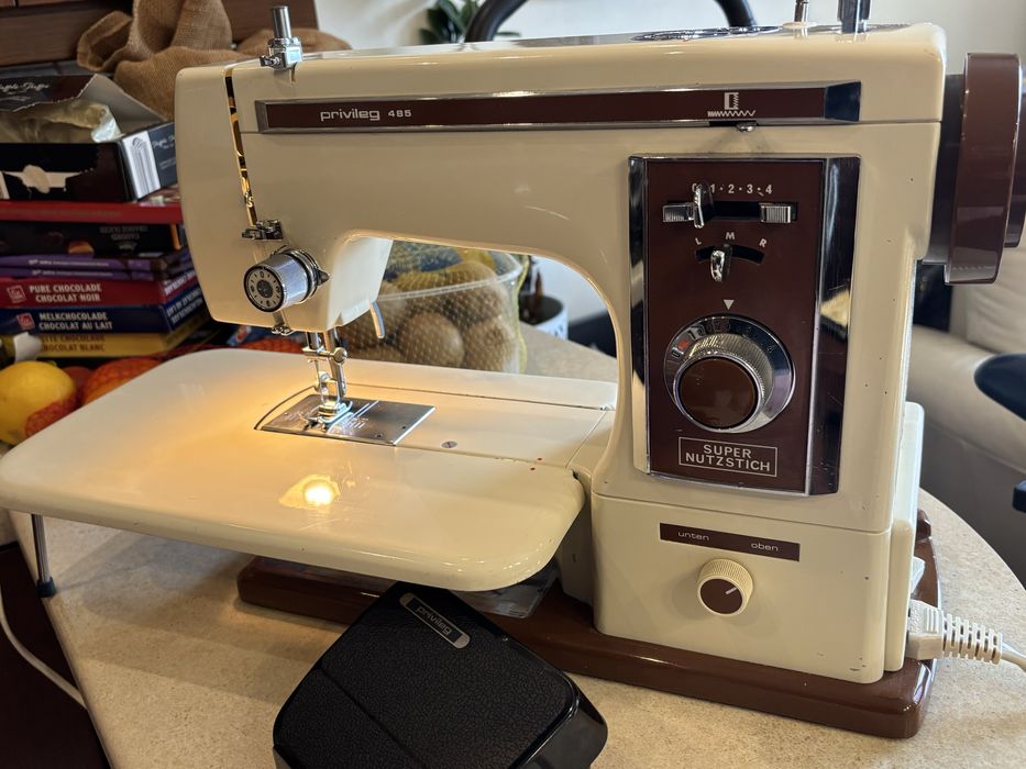 Maszyna do szycia Privileg dużo ściegów owerlokowe