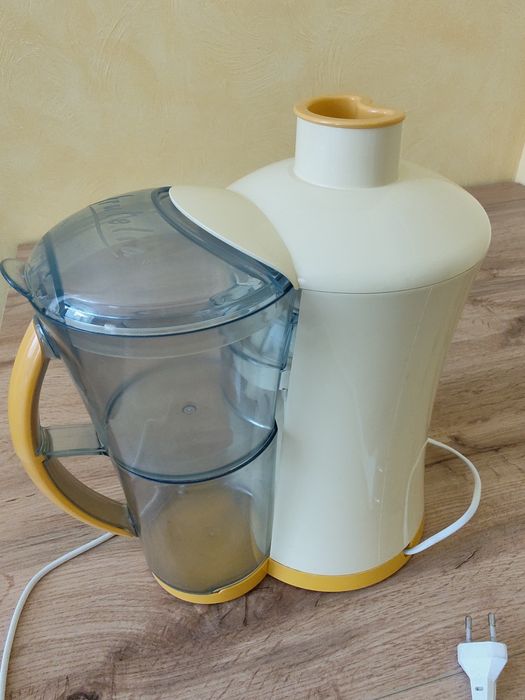 Сокодавилка Moulinex AV5