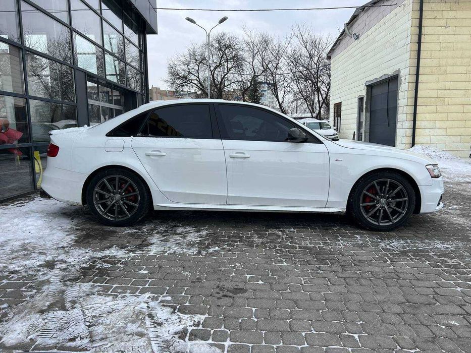 Audi A4     2014