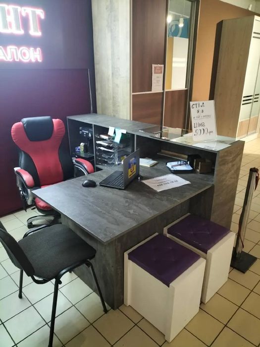 Офісний стіл б/в

Продаю офісний стіл у відмінному стані