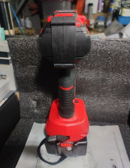 Máquina de impacto nova