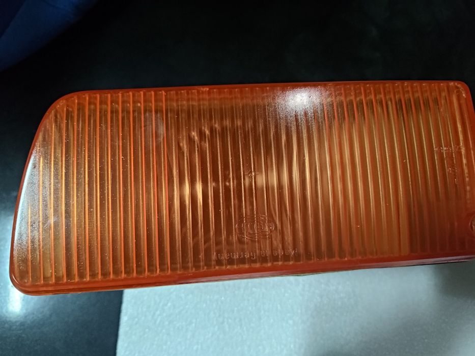 Corrado piscas laranjas