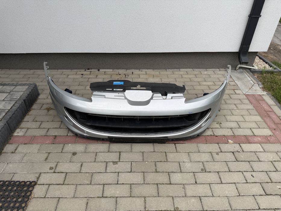 Zderzak przedni Peuegot 407 CC